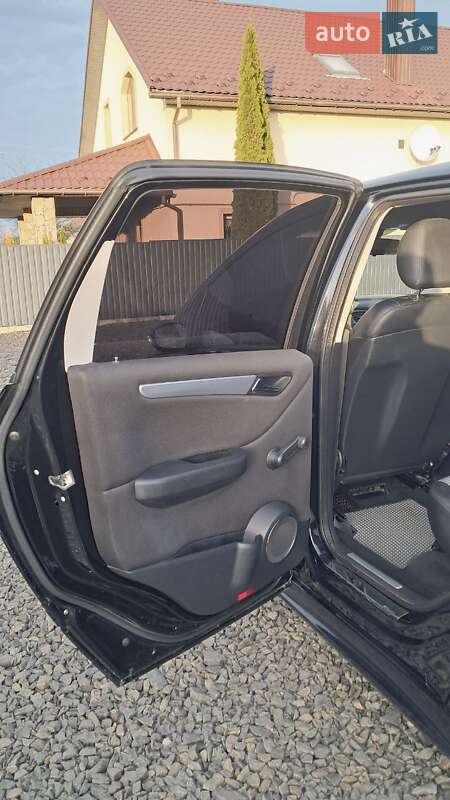 Хэтчбек Mercedes-Benz B-Class 2005 в Нововолынске фото 45 Хэтчбек Mercedes-Benz B-Class 2005 в Нововолынске