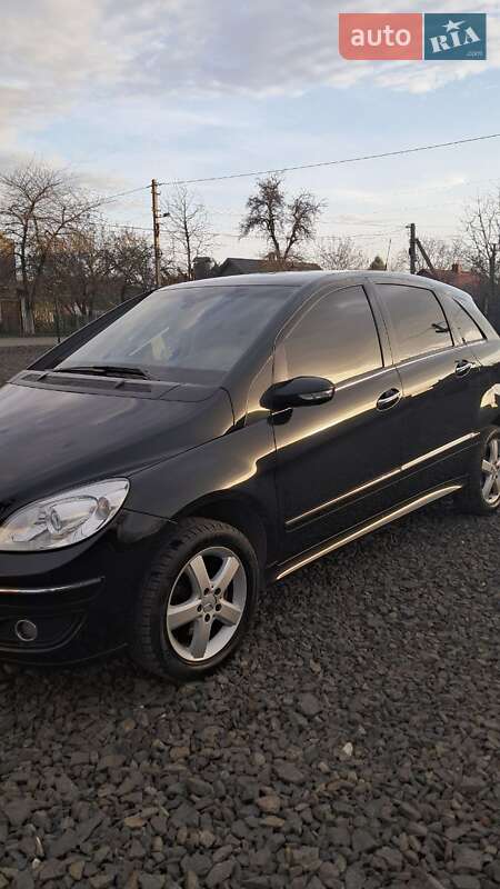 Хэтчбек Mercedes-Benz B-Class 2005 в Нововолынске фото 7 Хэтчбек Mercedes-Benz B-Class 2005 в Нововолынске