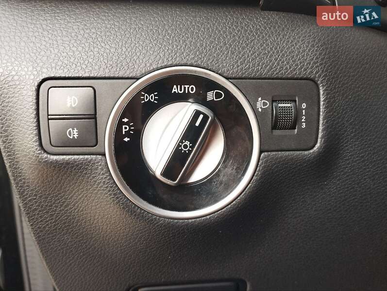 Хетчбек Mercedes-Benz B-Class 2014 в Києві фото 14 Хетчбек Mercedes-Benz B-Class 2014 в Києві