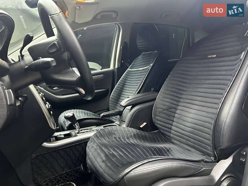 Хетчбек Mercedes-Benz B-Class 2011 в Чернівцях фото 11 Хетчбек Mercedes-Benz B-Class 2011 в Чернівцях