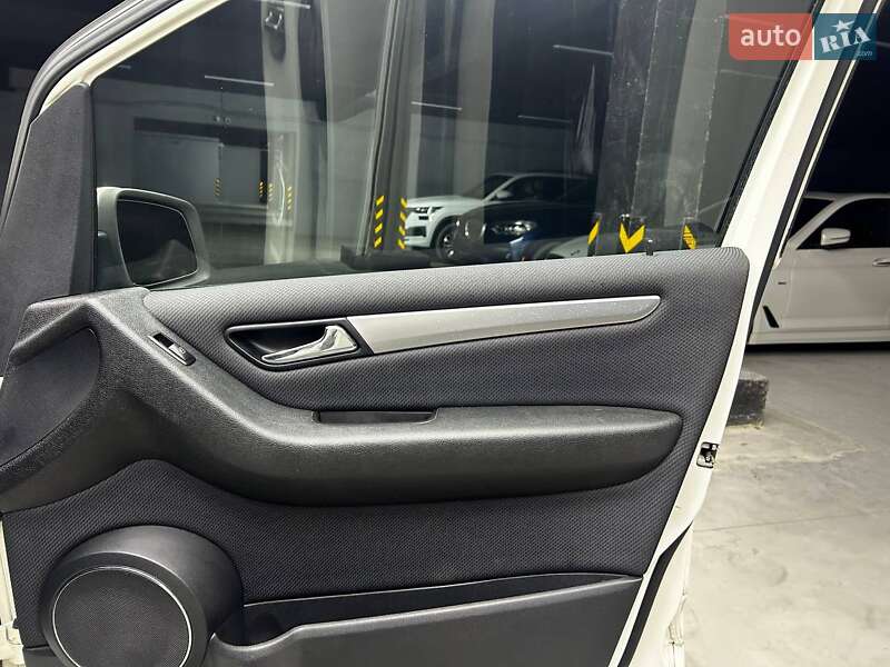 Хетчбек Mercedes-Benz B-Class 2011 в Чернівцях фото 20 Хетчбек Mercedes-Benz B-Class 2011 в Чернівцях