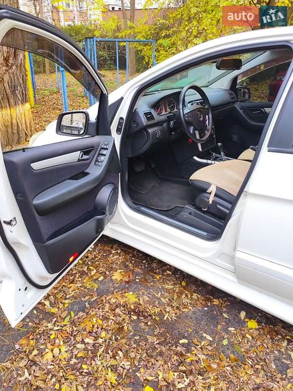 Хетчбек Mercedes-Benz B-Class 2011 в Одесі