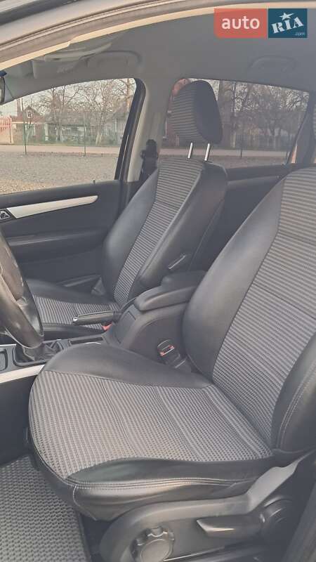 Хэтчбек Mercedes-Benz B-Class 2005 в Нововолынске