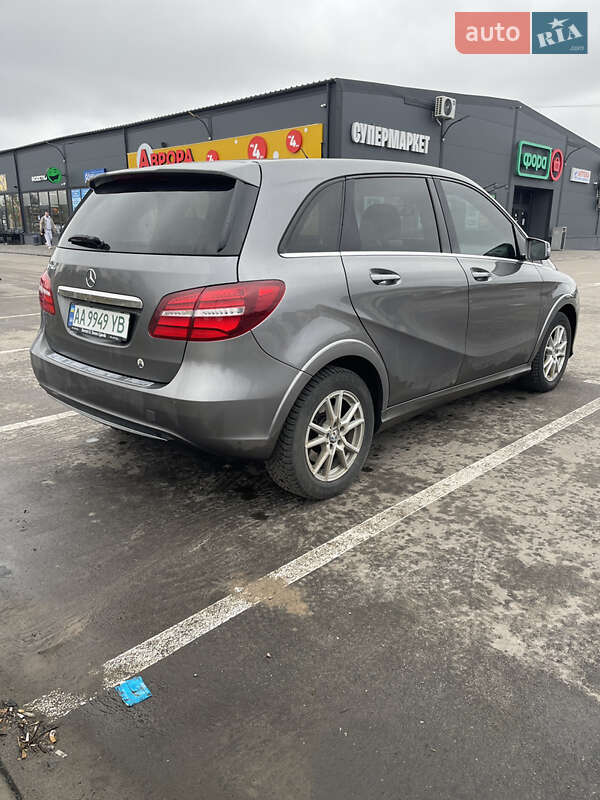 Хэтчбек Mercedes-Benz B-Class 2016 в Софиевской Борщаговке фото 7 Хэтчбек Mercedes-Benz B-Class 2016 в Софиевской Борщаговке