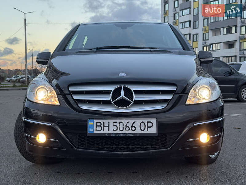 Хетчбек Mercedes-Benz B-Class 2011 в Києві фото 3 Хетчбек Mercedes-Benz B-Class 2011 в Києві