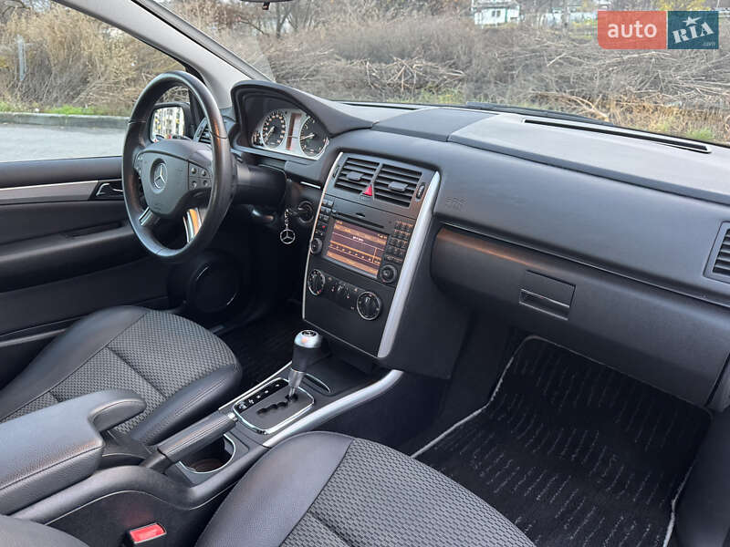 Хетчбек Mercedes-Benz B-Class 2011 в Києві фото 11 Хетчбек Mercedes-Benz B-Class 2011 в Києві
