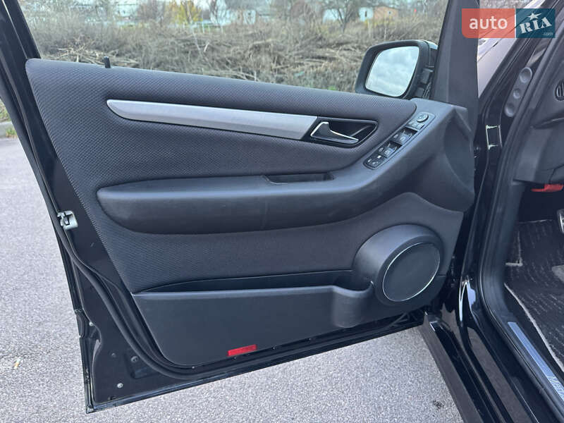 Хетчбек Mercedes-Benz B-Class 2011 в Києві фото 16 Хетчбек Mercedes-Benz B-Class 2011 в Києві