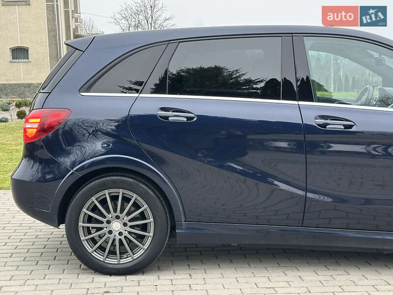 Хэтчбек Mercedes-Benz B-Class 2016 в Дрогобыче
