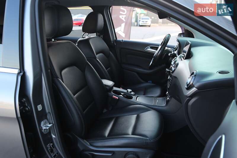 Хэтчбек Mercedes-Benz B-Class 2015 в Киеве