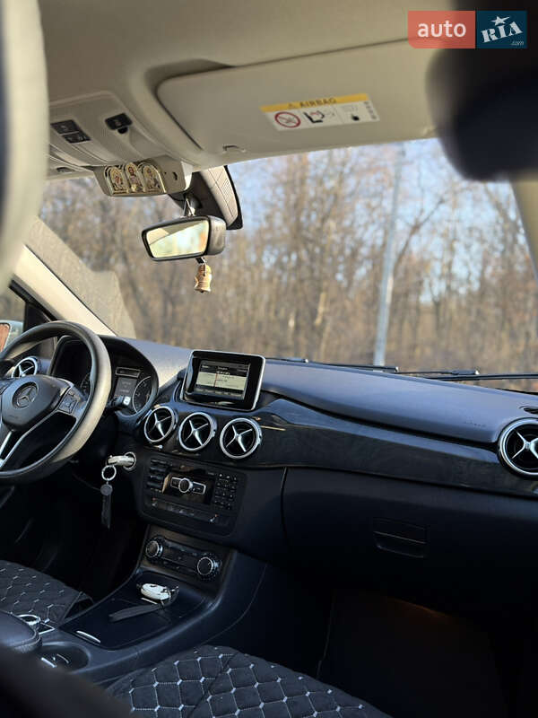 Хэтчбек Mercedes-Benz B-Class 2014 в Киеве фото 15 Хэтчбек Mercedes-Benz B-Class 2014 в Киеве