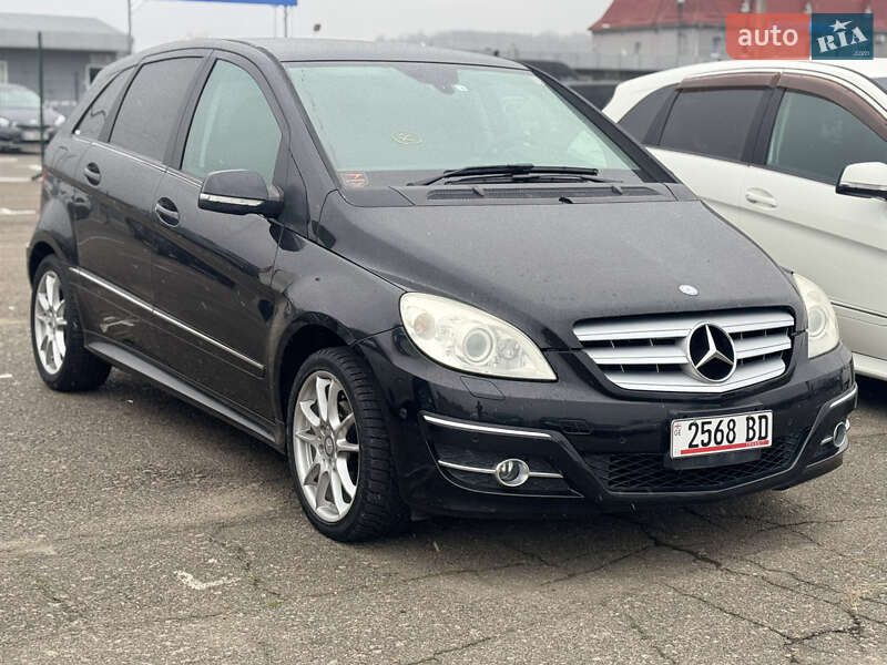 Хэтчбек Mercedes-Benz B-Class 2010 в Киеве фото 2 Хэтчбек Mercedes-Benz B-Class 2010 в Киеве