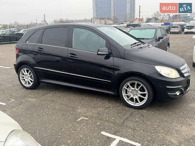 Хэтчбек Mercedes-Benz B-Class 2010 в Киеве фото 8 Хэтчбек Mercedes-Benz B-Class 2010 в Киеве