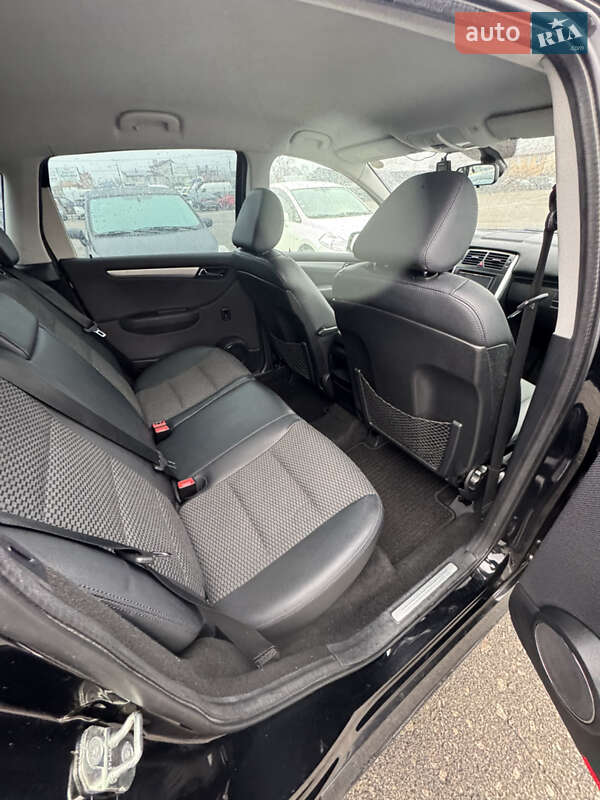 Хэтчбек Mercedes-Benz B-Class 2010 в Киеве фото 15 Хэтчбек Mercedes-Benz B-Class 2010 в Киеве