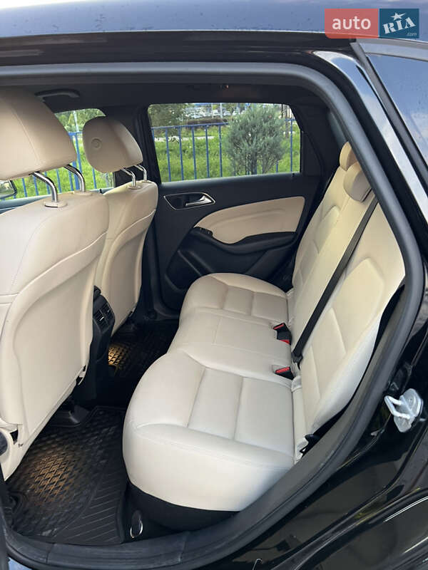 Хэтчбек Mercedes-Benz B-Class 2015 в Львове