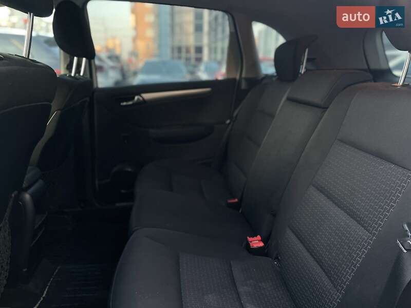 Хэтчбек Mercedes-Benz B-Class 2011 в Днепре