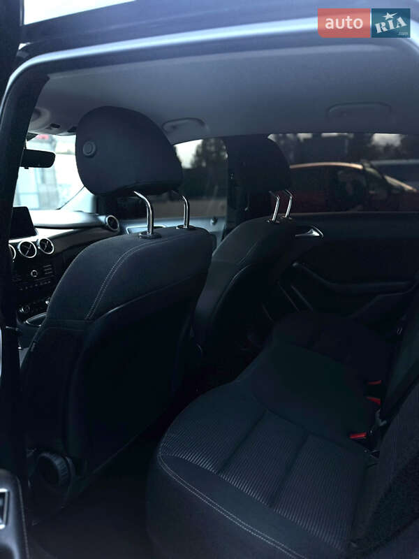 Хетчбек Mercedes-Benz B-Class 2016 в Тернополі