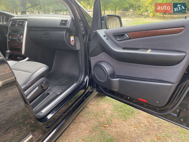 Хэтчбек Mercedes-Benz B-Class 2009 в Первомайске фото 16 Хэтчбек Mercedes-Benz B-Class 2009 в Первомайске