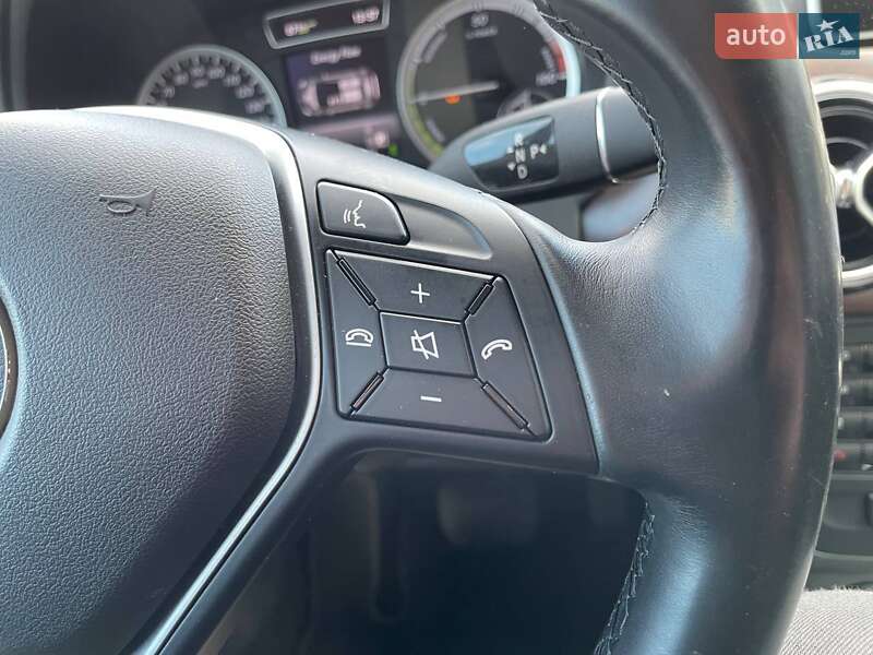 Хэтчбек Mercedes-Benz B-Class 2014 в Киеве