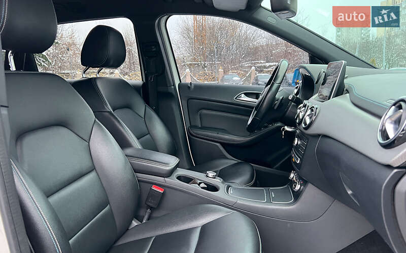 Хэтчбек Mercedes-Benz B-Class 2015 в Львове