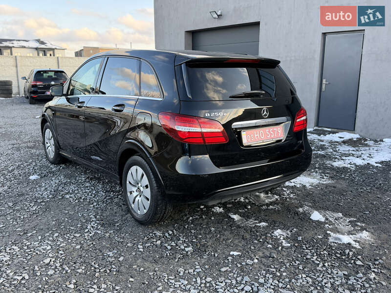 Хэтчбек Mercedes-Benz B-Class 2017 в Ровно фото 3 Хэтчбек Mercedes-Benz B-Class 2017 в Ровно