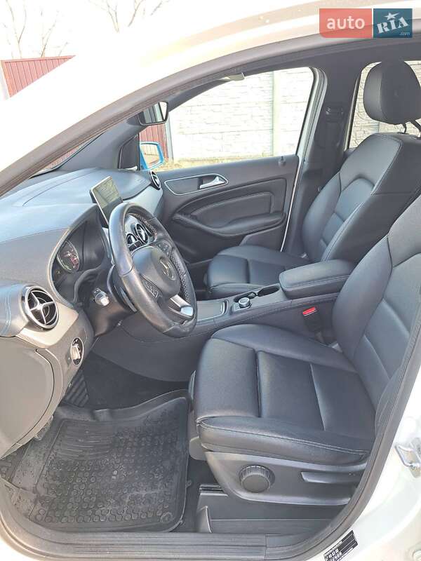 Хетчбек Mercedes-Benz B-Class 2016 в Рівному