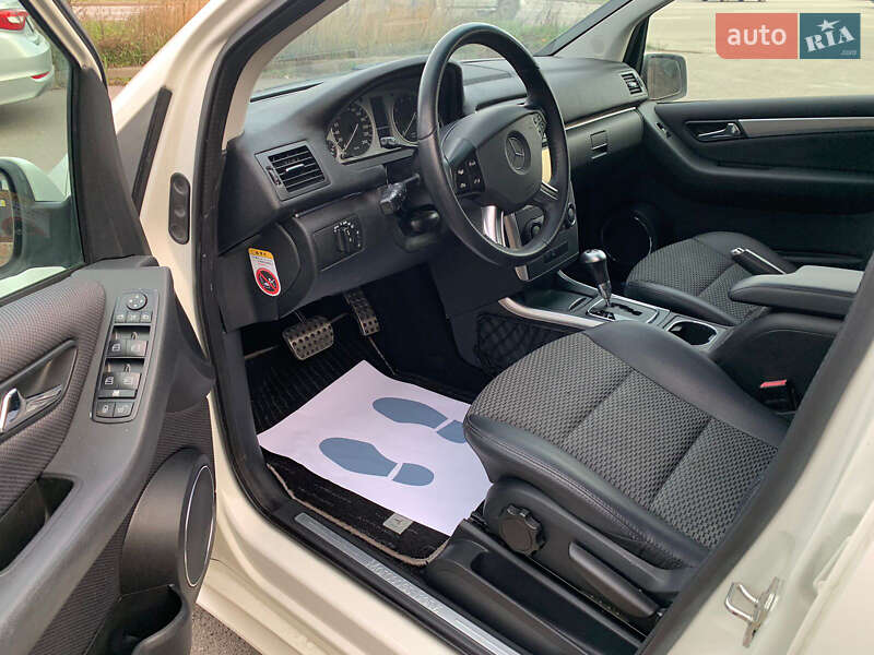 Хэтчбек Mercedes-Benz B-Class 2011 в Киеве