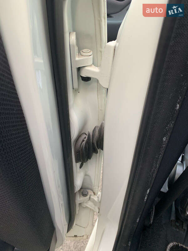 Хэтчбек Mercedes-Benz B-Class 2011 в Киеве