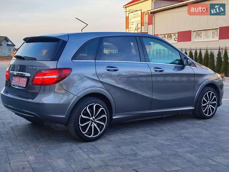 Хэтчбек Mercedes-Benz B-Class 2015 в Луцке