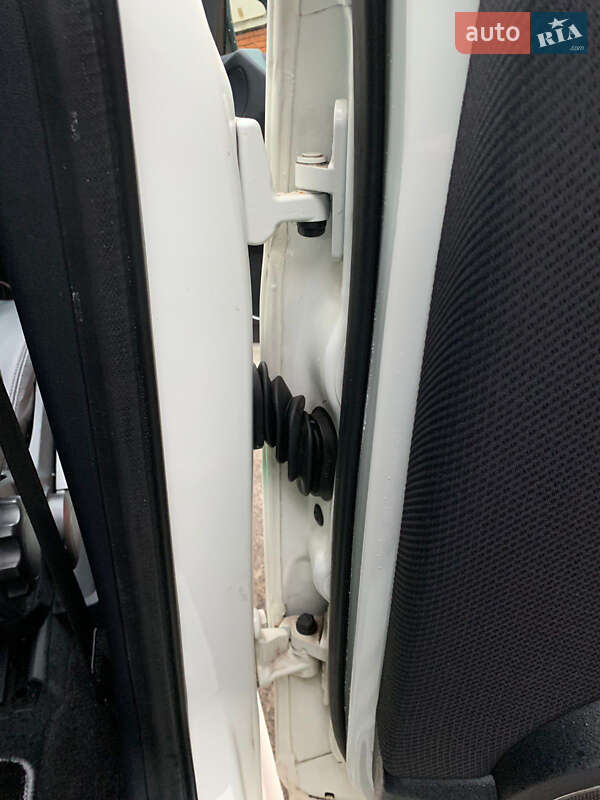 Хэтчбек Mercedes-Benz B-Class 2010 в Киеве