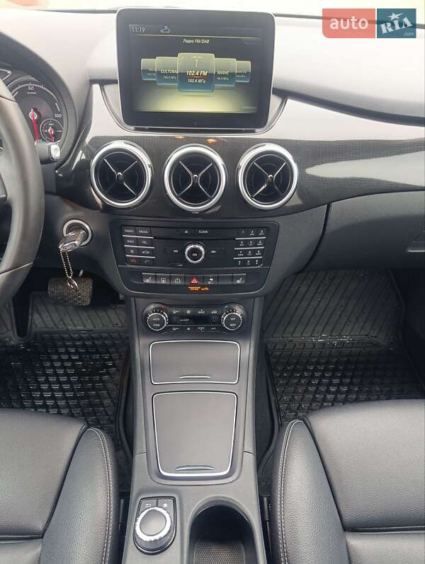 Хетчбек Mercedes-Benz B-Class 2016 в Чернівцях