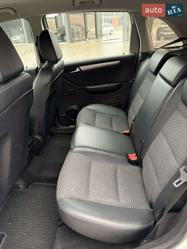 Хэтчбек Mercedes-Benz B-Class 2010 в Львове фото 9 Хэтчбек Mercedes-Benz B-Class 2010 в Львове
