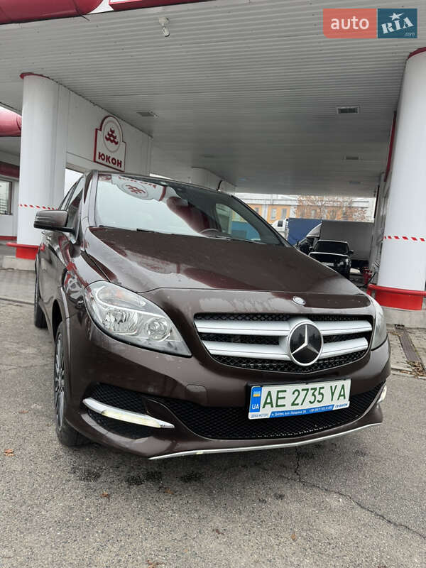 Хетчбек Mercedes-Benz B-Class 2015 в Дніпрі фото 2 Хетчбек Mercedes-Benz B-Class 2015 в Дніпрі