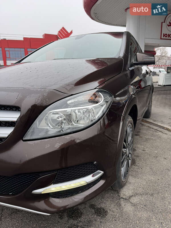 Хетчбек Mercedes-Benz B-Class 2015 в Дніпрі фото 24 Хетчбек Mercedes-Benz B-Class 2015 в Дніпрі