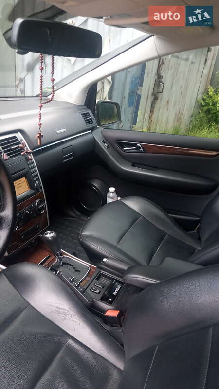 Хэтчбек Mercedes-Benz B-Class 2011 в Львове фото 4 Хэтчбек Mercedes-Benz B-Class 2011 в Львове