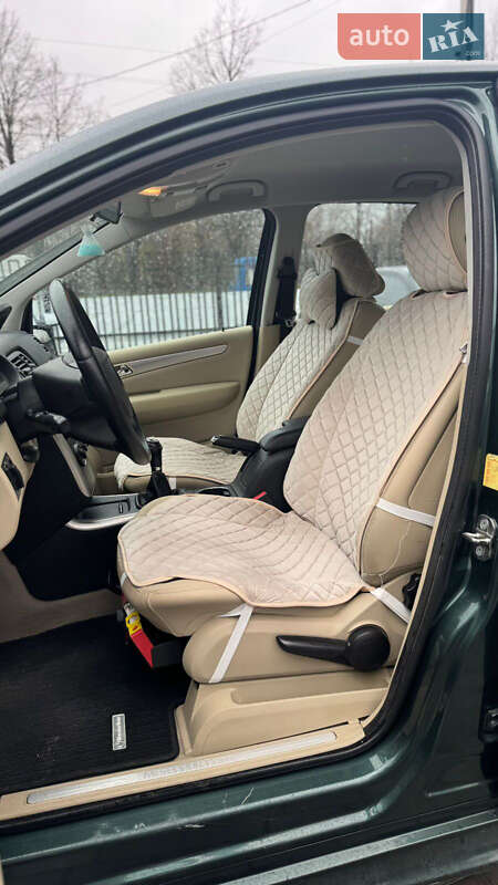 Хэтчбек Mercedes-Benz B-Class 2011 в Черновцах