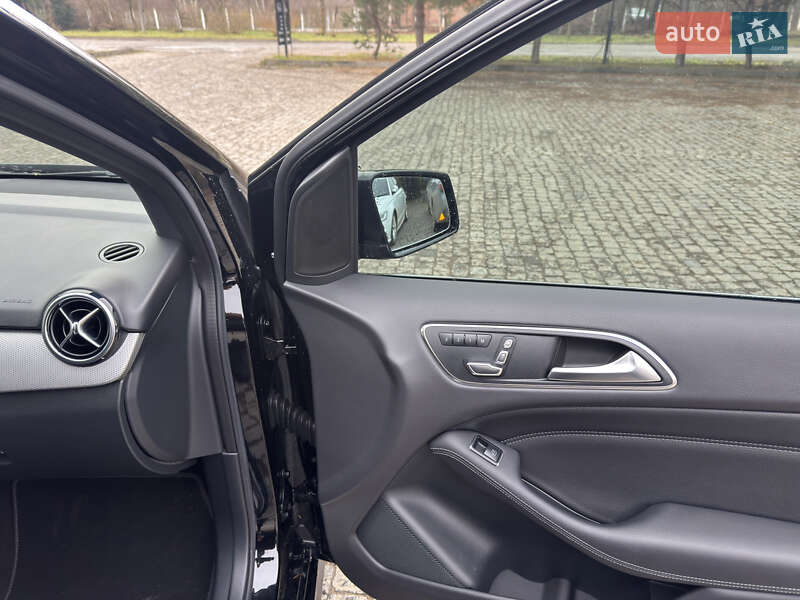 Хетчбек Mercedes-Benz B-Class 2018 в Львові фото 16 Хетчбек Mercedes-Benz B-Class 2018 в Львові