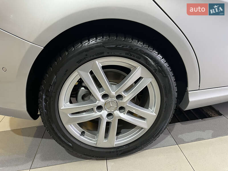 Хетчбек Mercedes-Benz B-Class 2015 в Одесі фото 3 Хетчбек Mercedes-Benz B-Class 2015 в Одесі