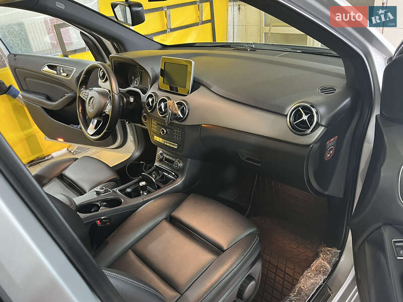 Хетчбек Mercedes-Benz B-Class 2015 в Одесі фото 13 Хетчбек Mercedes-Benz B-Class 2015 в Одесі