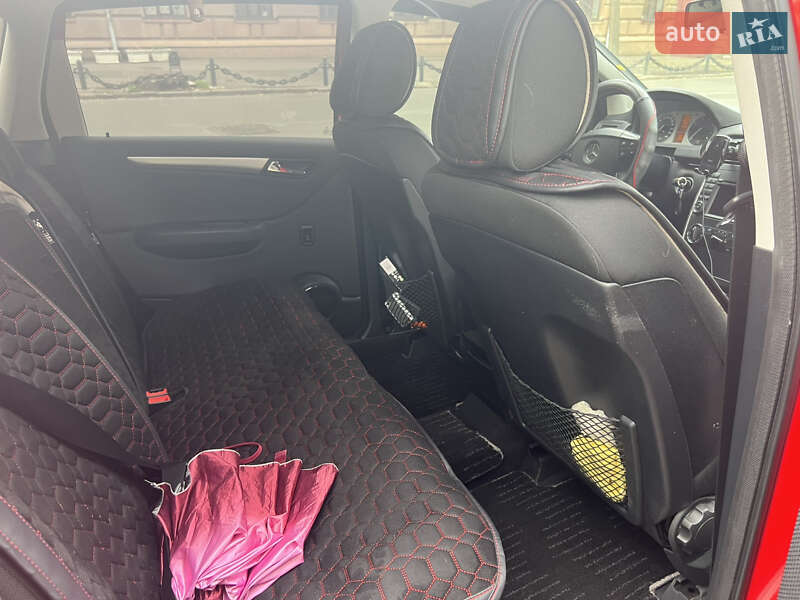 Хэтчбек Mercedes-Benz B-Class 2011 в Одессе