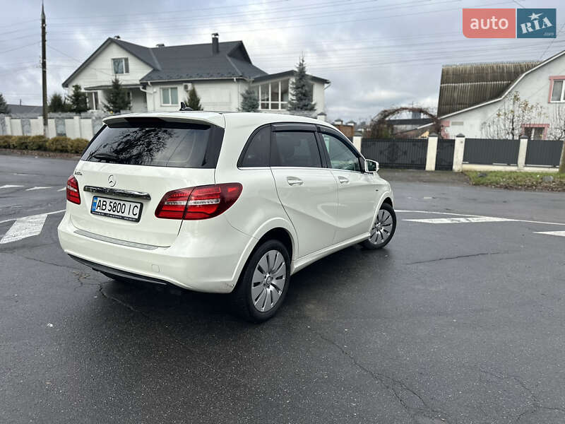 Хэтчбек Mercedes-Benz B-Class 2017 в Виннице