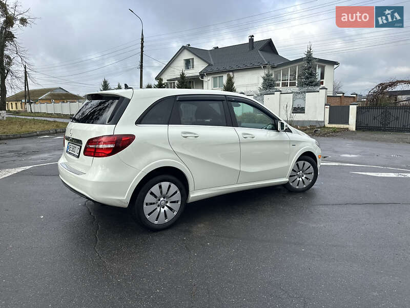 Хэтчбек Mercedes-Benz B-Class 2017 в Виннице