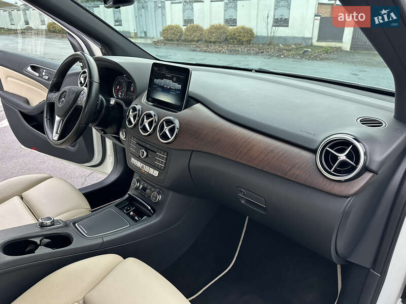 Хэтчбек Mercedes-Benz B-Class 2017 в Виннице