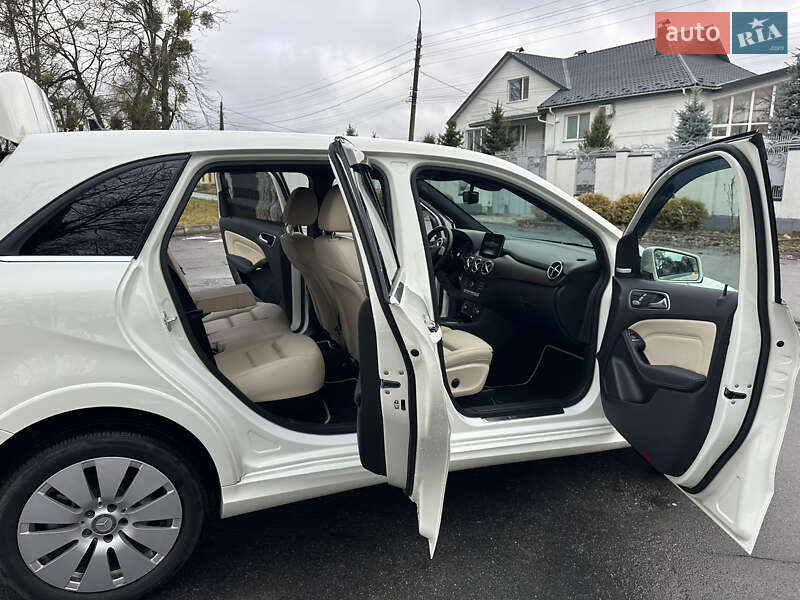 Хэтчбек Mercedes-Benz B-Class 2017 в Виннице