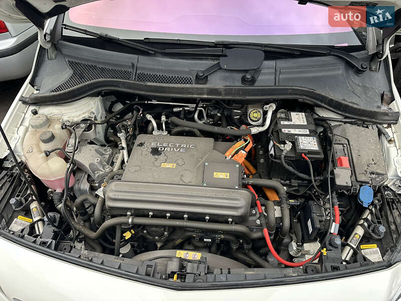 Хэтчбек Mercedes-Benz B-Class 2017 в Виннице