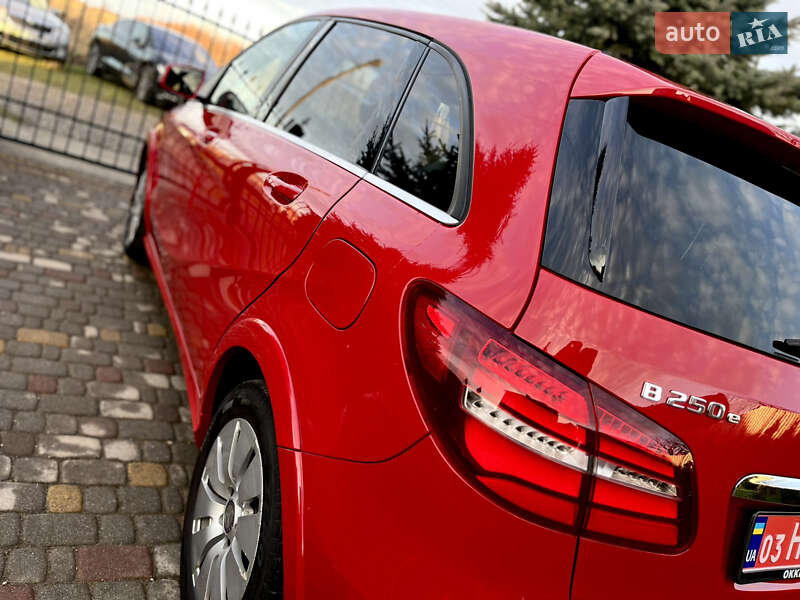 Хэтчбек Mercedes-Benz B-Class 2016 в Дрогобыче