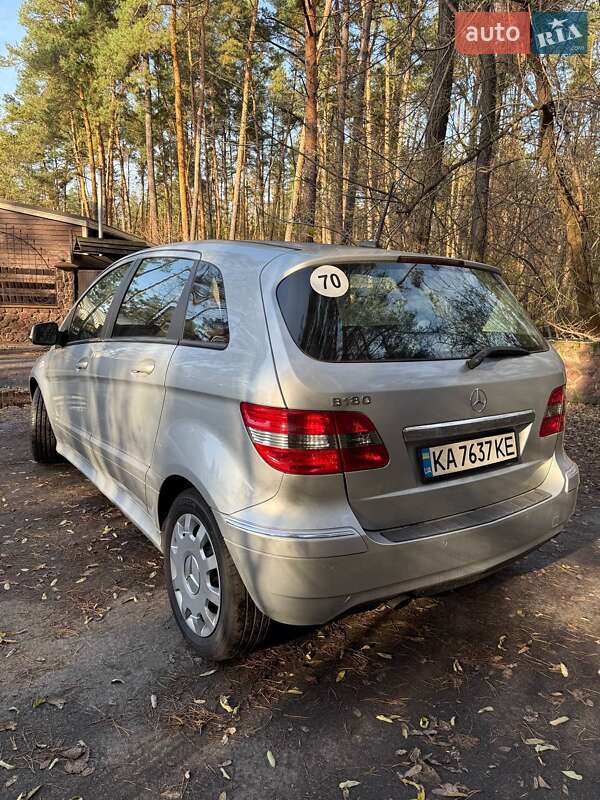 Хетчбек Mercedes-Benz B-Class 2010 в Києві фото 6 Хетчбек Mercedes-Benz B-Class 2010 в Києві