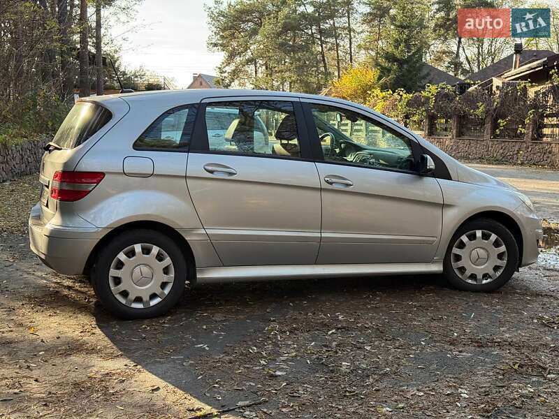 Хетчбек Mercedes-Benz B-Class 2010 в Києві фото 9 Хетчбек Mercedes-Benz B-Class 2010 в Києві