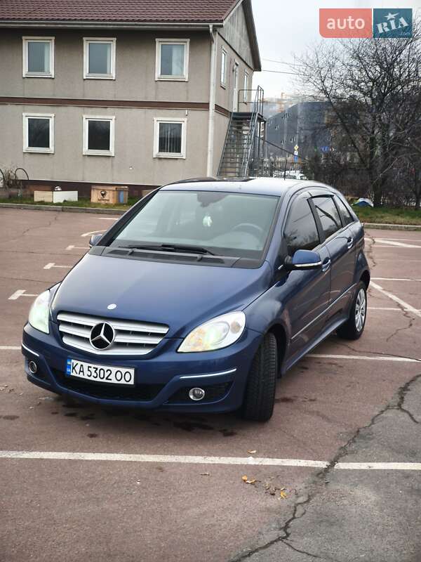 Хетчбек Mercedes-Benz B-Class 2010 в Києві фото 5 Хетчбек Mercedes-Benz B-Class 2010 в Києві