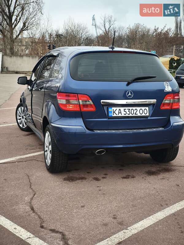 Хетчбек Mercedes-Benz B-Class 2010 в Києві фото 7 Хетчбек Mercedes-Benz B-Class 2010 в Києві