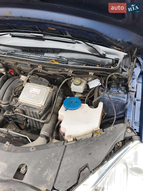 Хетчбек Mercedes-Benz B-Class 2010 в Києві фото 50 Хетчбек Mercedes-Benz B-Class 2010 в Києві